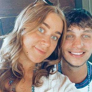 Meet your Posher, Chloe